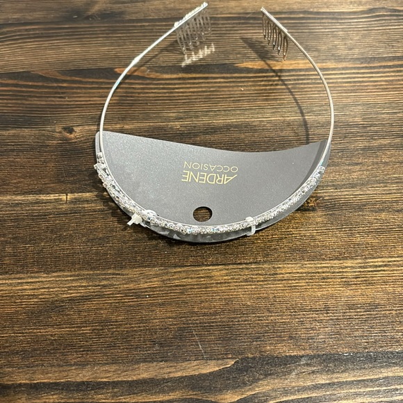 Adrene rhinestone decorative tiara New - Picture 2 of 5